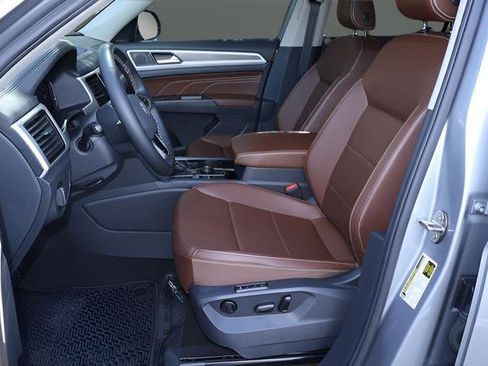 Certified 2023 Volkswagen Atlas SEL AWD/4WD image 14