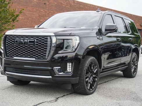 Used 2023 GMC Yukon Denali Ultimate AWD/4WD image 4