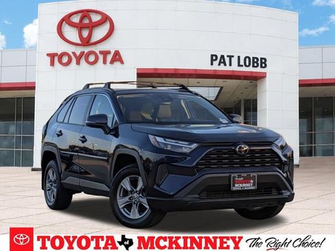Used 2025 Toyota RAV4 XLE w/ Convenience Package FWD image 1