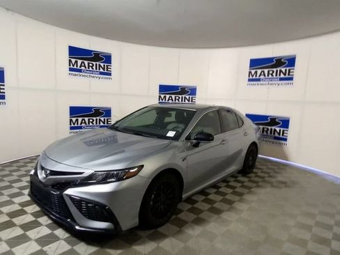 Used 2024 Toyota Camry SE w/ Cold Weather Package FWD image 6