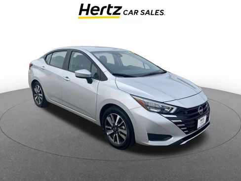 Used 2025 Nissan Versa SV image 1