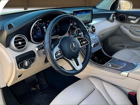 Used 2021 Mercedes-Benz GLC 300 4MATIC image 14