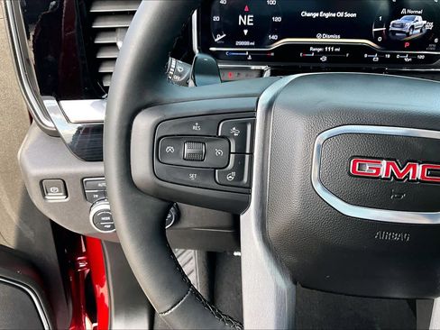 Certified 2024 GMC Sierra 1500 SLT image 23