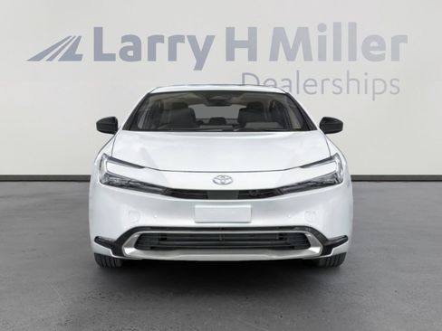 New 2026 Toyota Prius Plug-In Hybrid image 4