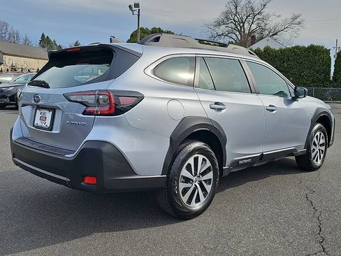 Used 2025 Subaru Outback AWD/4WD image 7