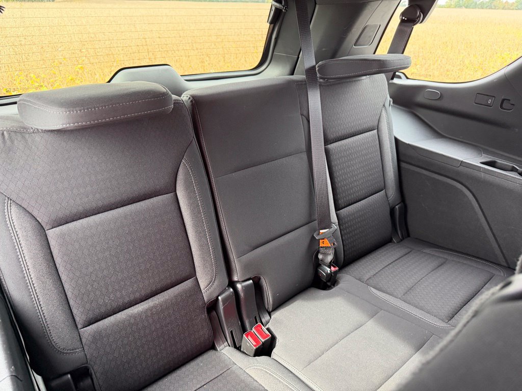 Used 2022 GMC Yukon SLE w/ Gmc Pro Safety Plus Package AWD/4WD image 5