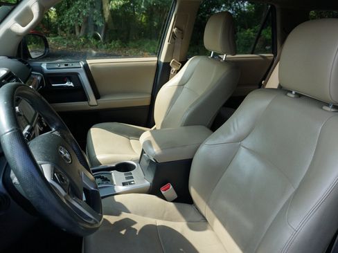 Used 2016 Toyota 4Runner Limited AWD/4WD image 24