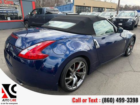 Used 2016 Nissan 370Z Touring Sport RWD image 7