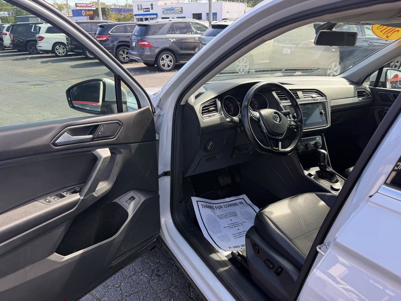Used 2018 Volkswagen Tiguan SEL AWD/4WD image 10