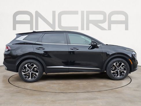 Certified 2024 Kia Sportage EX image 9