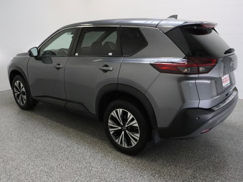 Used 2023 Nissan Rogue SV image 9