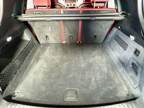 Used 2022 Porsche Cayenne S image 23