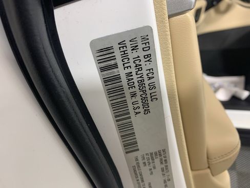 Used 2023 Jeep Grand Cherokee 4WD 4xe w/ Luxury Tech Group II image 13