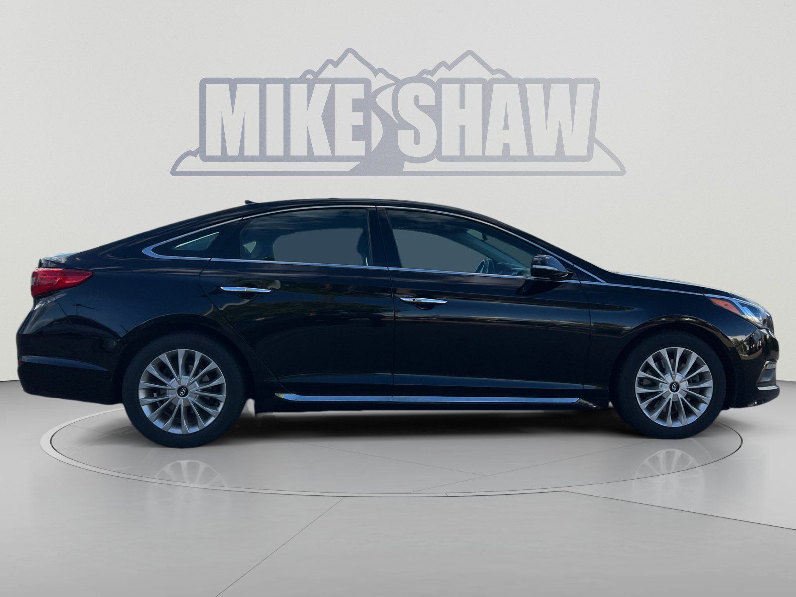 Used 2015 Hyundai Sonata Limited w/ Option Group 06 FWD image 6