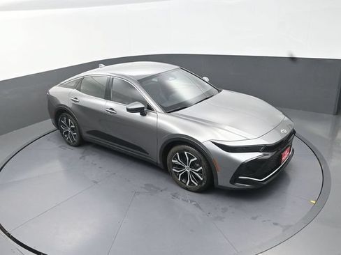 Certified 2023 Toyota Crown AWD/4WD image 21