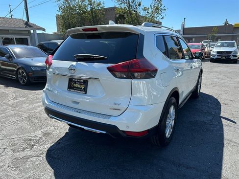 Used 2019 Nissan Rogue SV FWD image 5