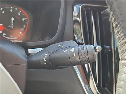 Used 2021 Volvo S60 T5 Momentum w/ Premium Package FWD image 18