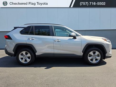 Used 2025 Toyota RAV4 XLE AWD/4WD image 6
