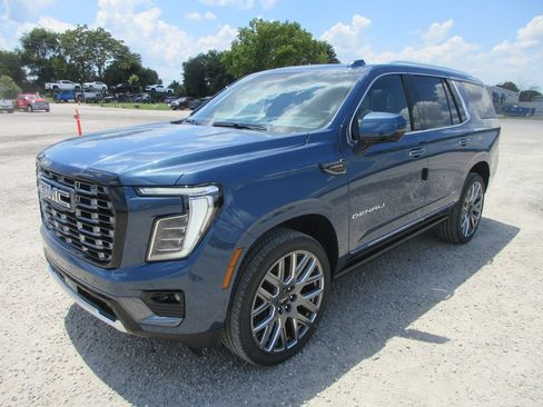 New 2026 GMC Yukon Denali Ultimate AWD/4WD image 9
