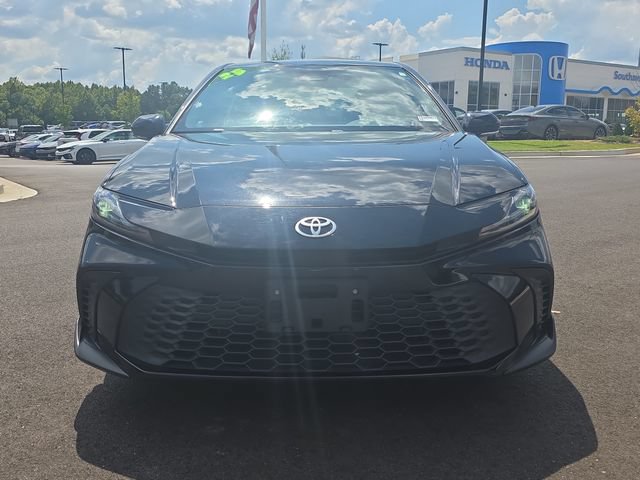 Used 2025 Toyota Camry SE FWD image 8