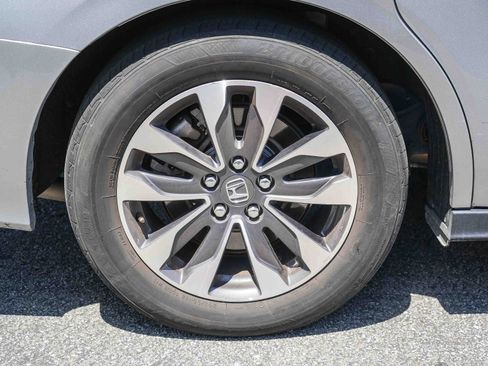 Used 2024 Honda Odyssey EX-L image 13