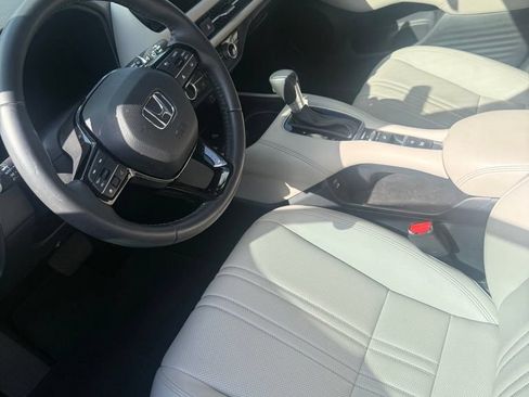 Used 2024 Honda HR-V EX-L image 5