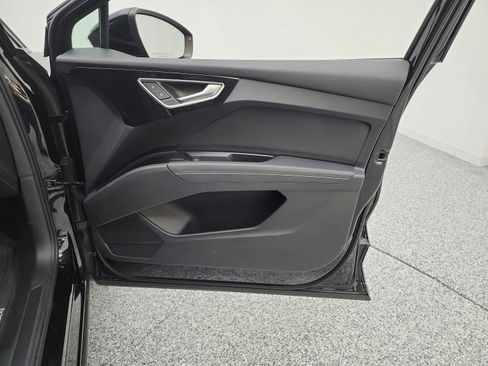 Used 2023 Audi Q4 e-tron Premium Plus w/ Premium Plus image 20