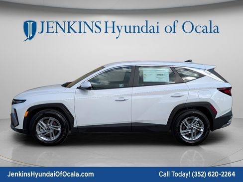 Used 2025 Hyundai Tucson SE FWD image 6