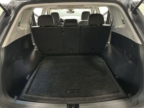 Certified 2022 Volkswagen Tiguan SE w/ Panoramic Sunroof Package image 27