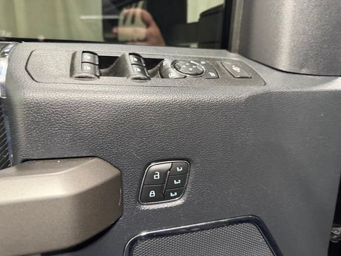 Used 2022 Ford F350 Platinum AWD/4WD image 15