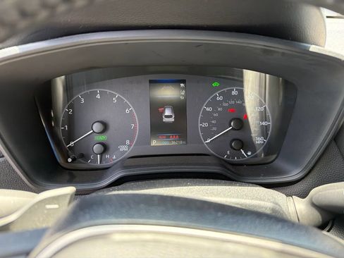 Used 2024 Toyota Corolla Cross AWD Hybrid w/ Moonroof Package image 4