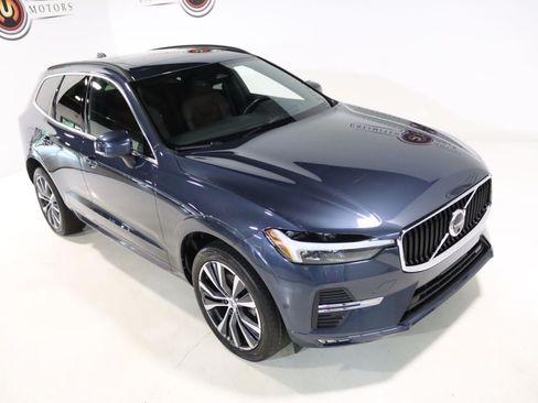 Used 2022 Volvo XC60 B5 Momentum w/ Advanced Package AWD/4WD image 21