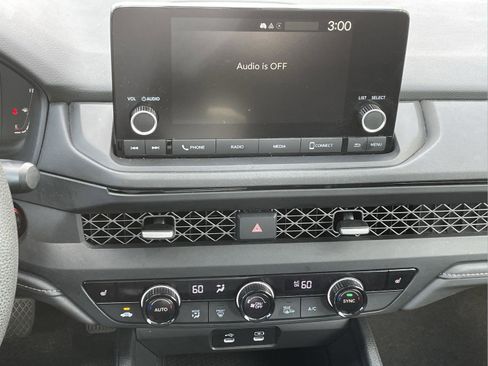 Used 2024 Honda Accord EX image 29