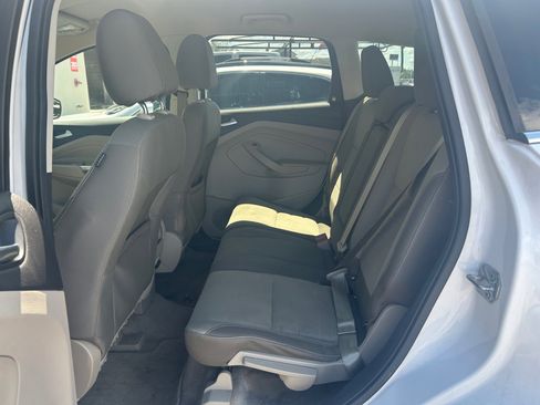 Used 2016 Ford Escape SE FWD image 18