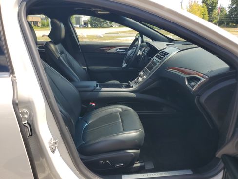 Certified 2019 Lincoln MKZ Reserve w/ Reserve Plus Package AWD/4WD image 9