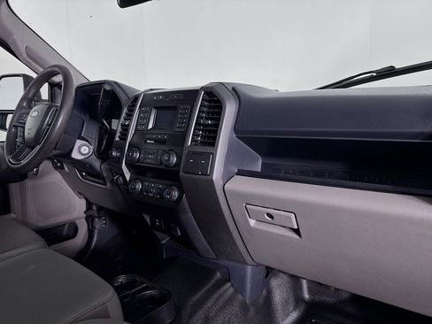 Used 2022 Ford F350 XL w/ Power Equipment Group image 27