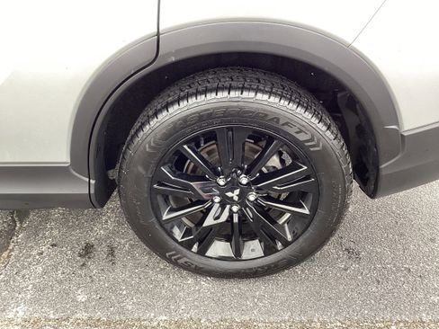 Used 2024 Mitsubishi Eclipse Cross LE image 9