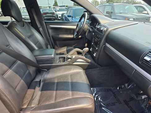 Used 2010 Porsche Cayenne AWD/4WD image 10