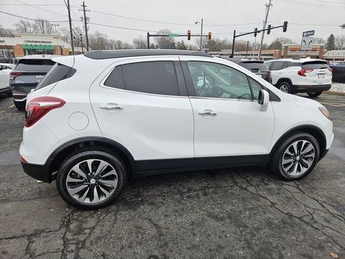 Used 2021 Buick Encore Preferred image 8