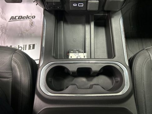 Used 2022 GMC Sierra 3500 Denali w/ Denali Ultimate Package image 22