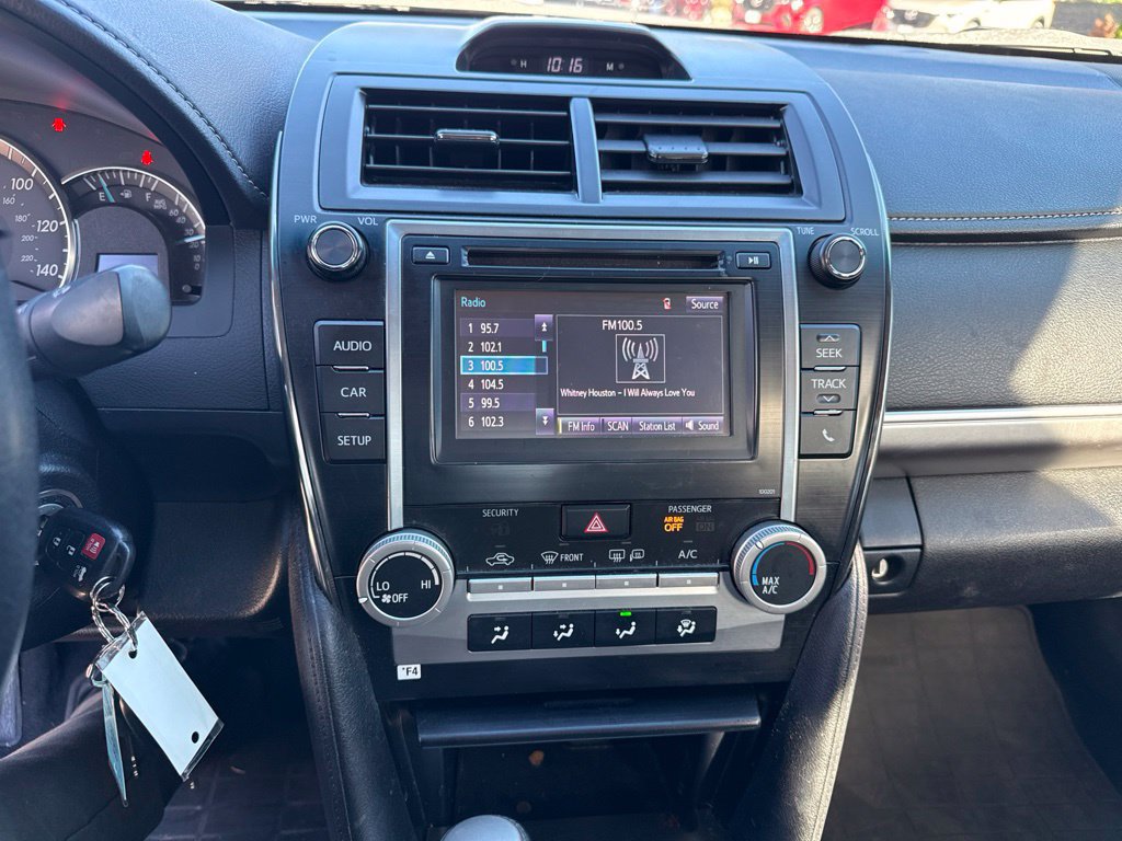 Used 2014 Toyota Camry SE FWD image 18