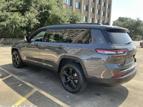 Used 2022 Jeep Grand Cherokee L Laredo RWD image 5