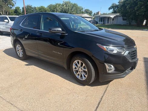 Used 2020 Chevrolet Equinox LT FWD image 3