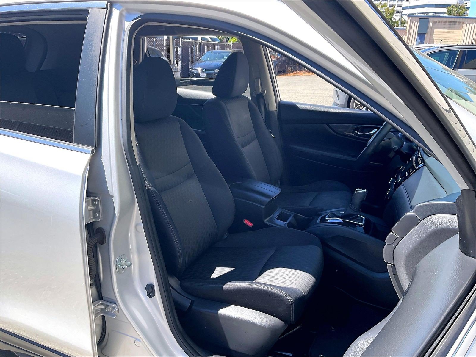 Used 2017 Nissan Rogue S w/ Appearance Package FWD image 6