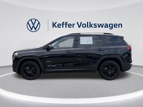Used 2023 GMC Terrain AT4 AWD/4WD image 2