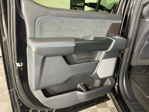 New 2026 Ford F250 Platinum image 32