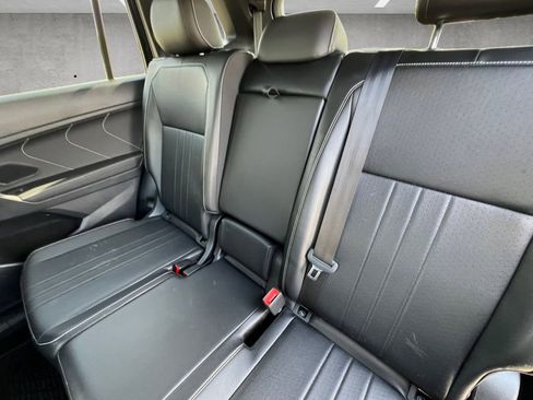 Used 2022 Volkswagen Tiguan SE R-Line FWD image 22