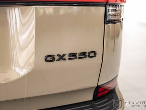 Used 2024 Lexus GX 550 AWD/4WD image 14