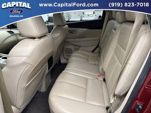 Used 2018 Nissan Murano SL image 16