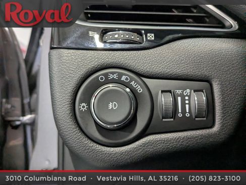 Used 2020 Jeep Cherokee Latitude Plus image 18